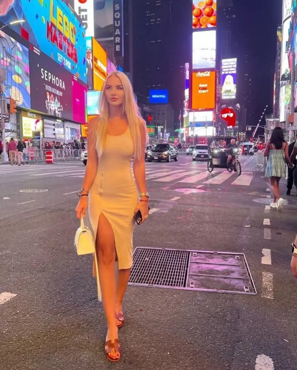 Agnes escort in Dubai