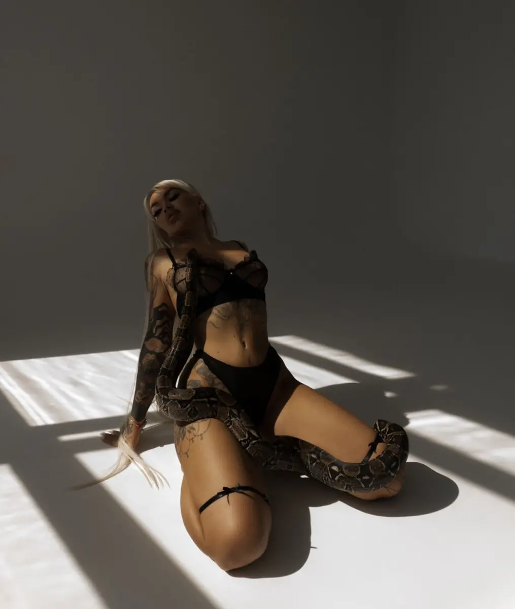 Alena escort in Dubai