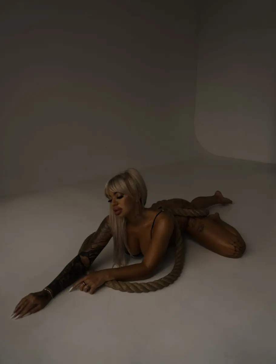 Alena escort in Dubai