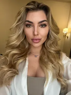 Alice escort in Dubai