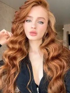 Alisa escort in Dubai