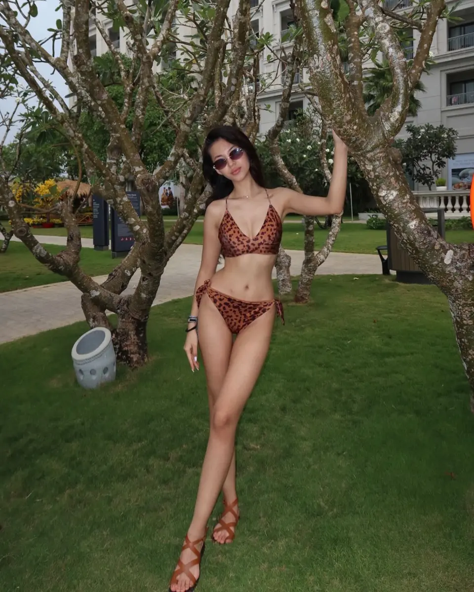 Almira escort in Dubai