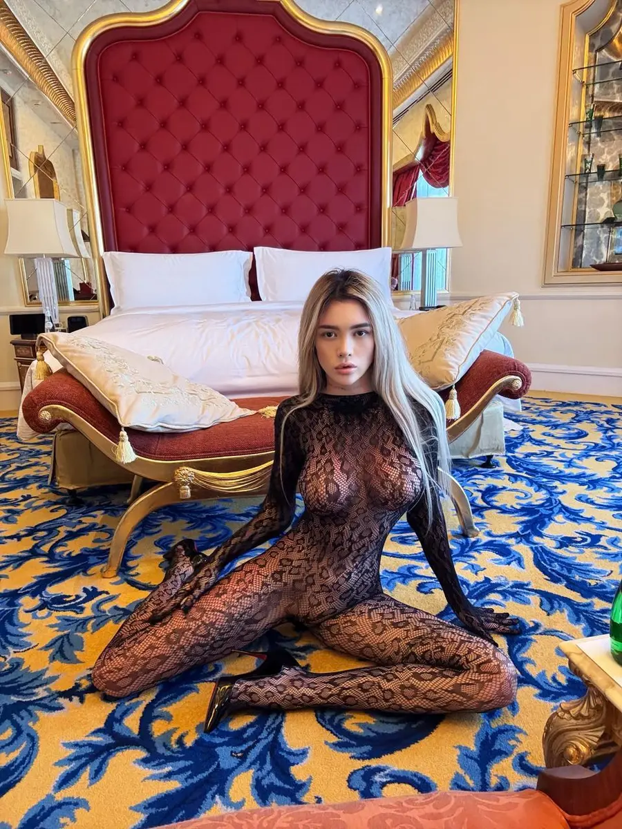 Amélie escort in Dubai