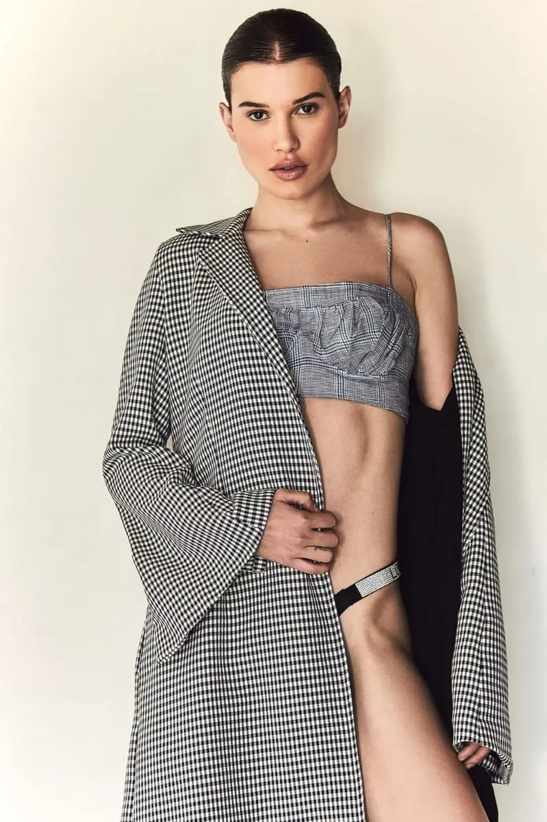 Angelica escort in Dubai