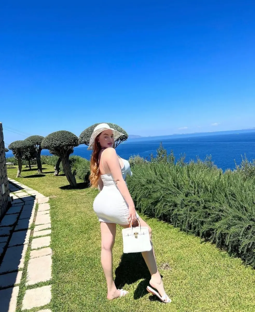 Bella escort in Dubai