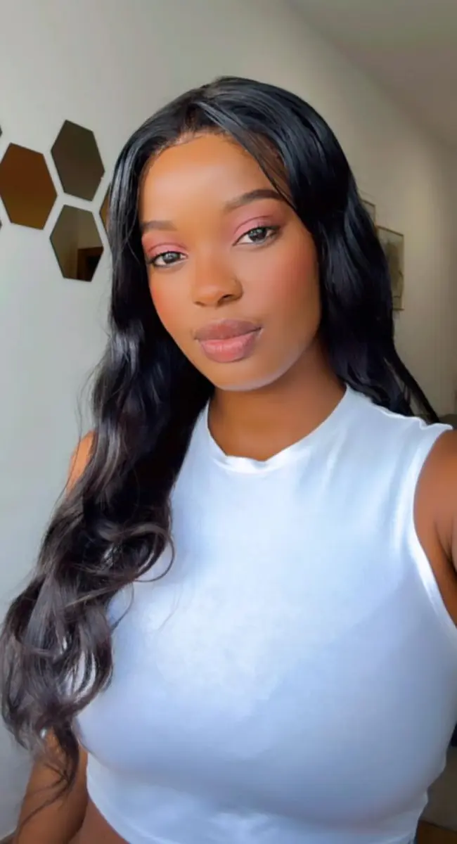 Caisse escort in Dubai