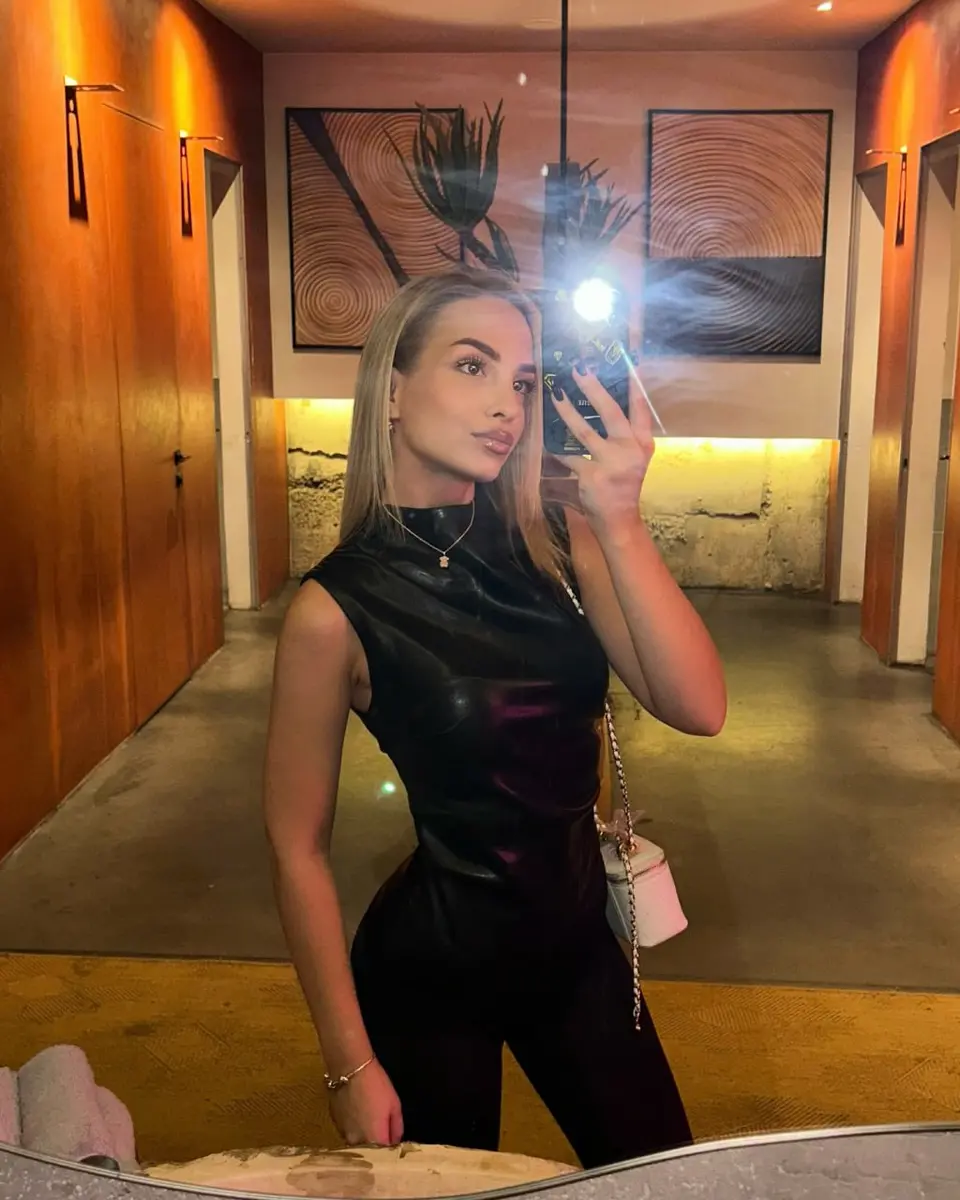 Carina escort in Dubai