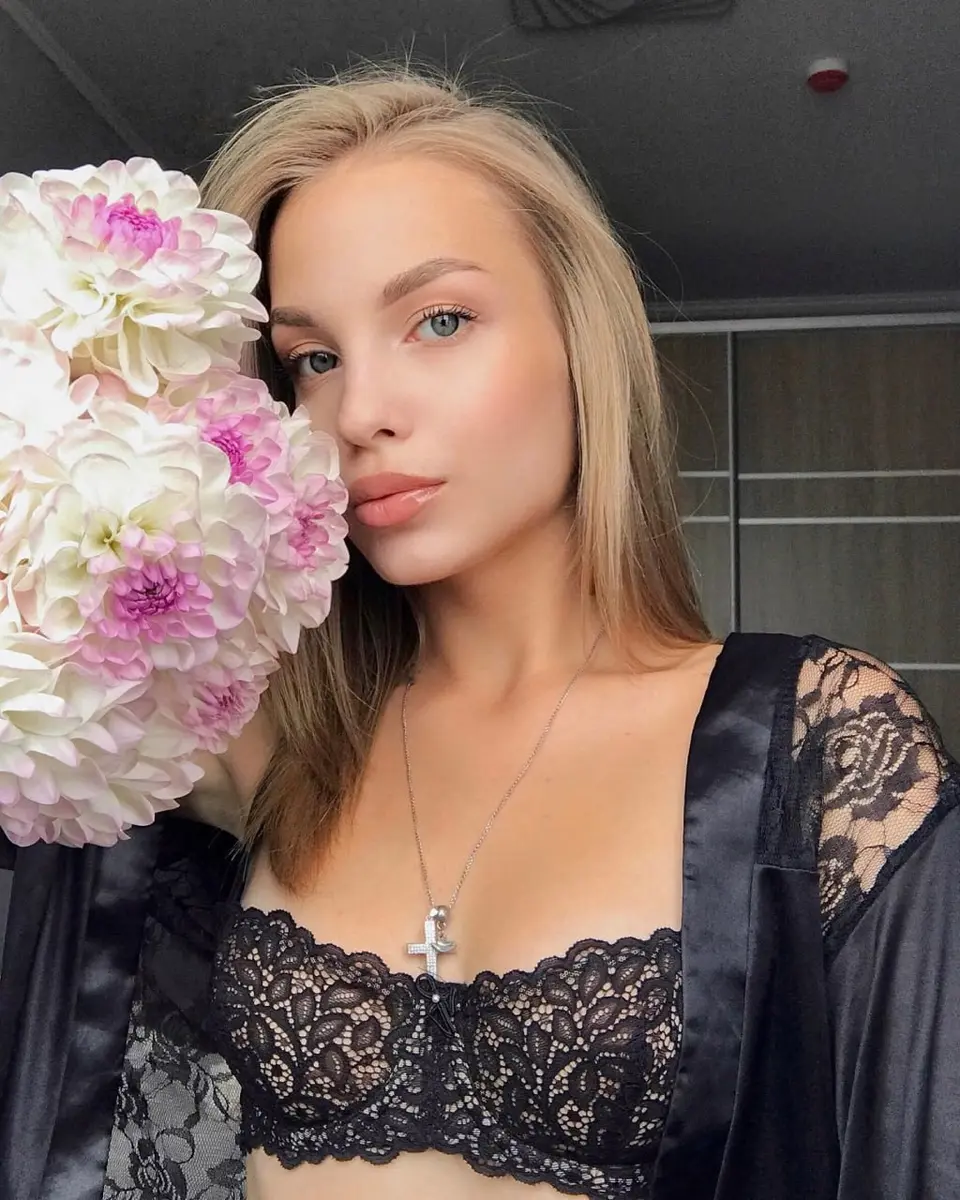 Carina escort in Dubai