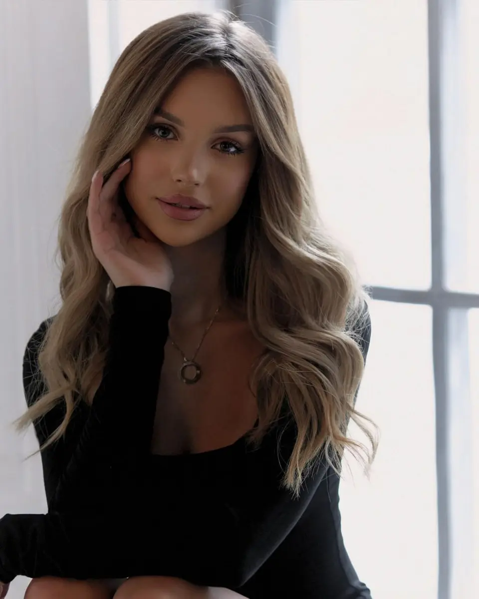 Charlotte escort in Dubai