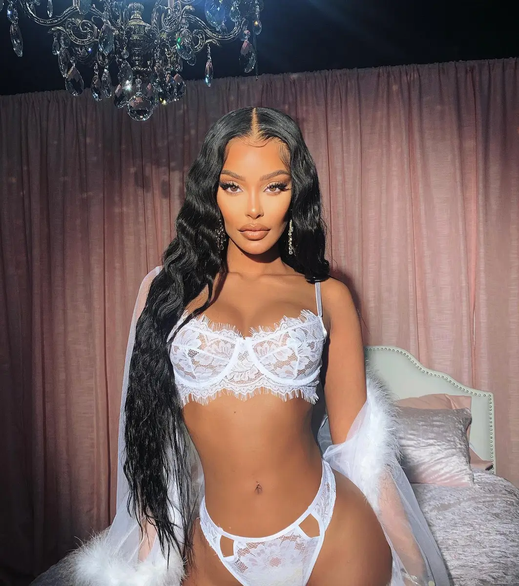 Crystal escort in Dubai