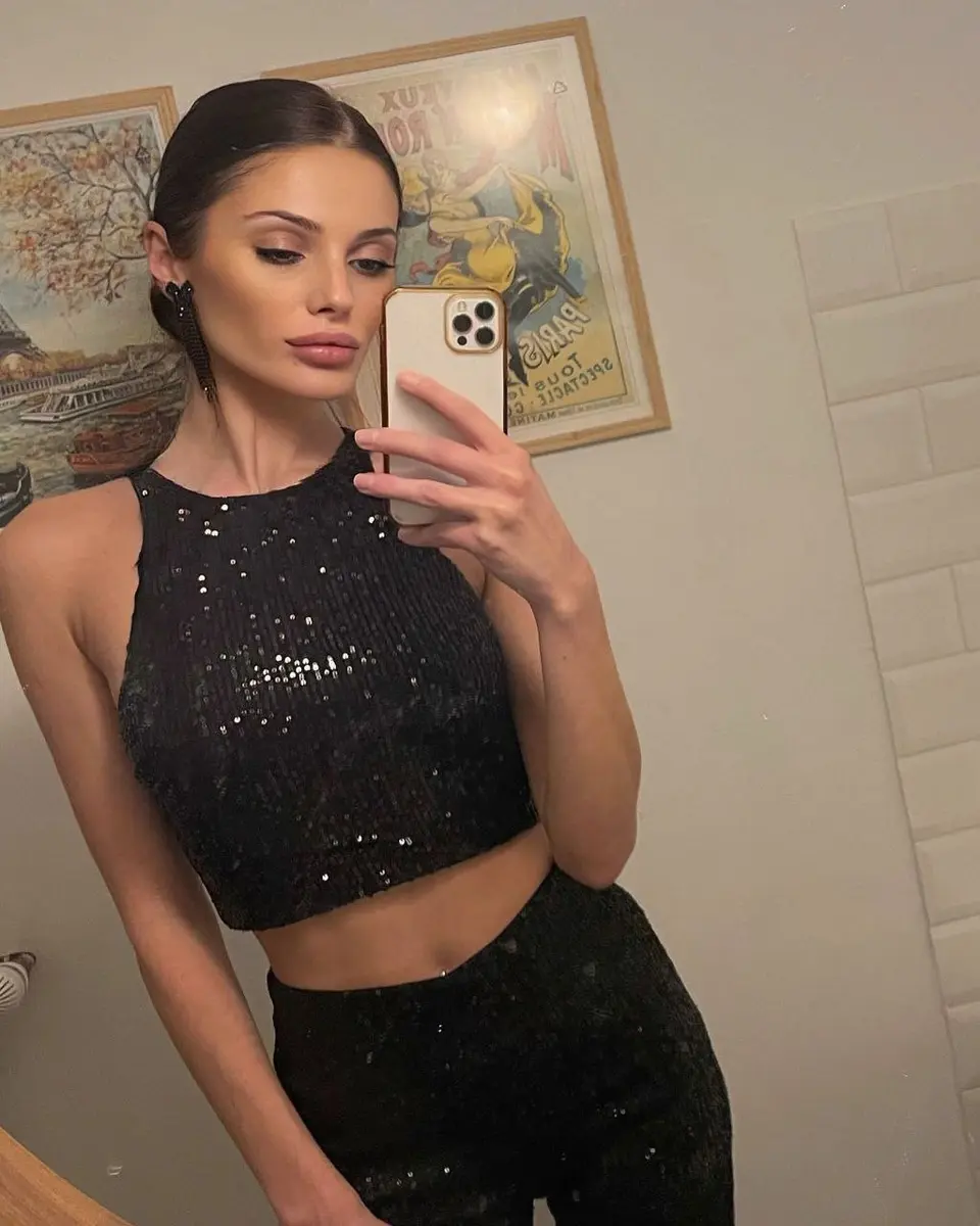 ELENA escort in Dubai