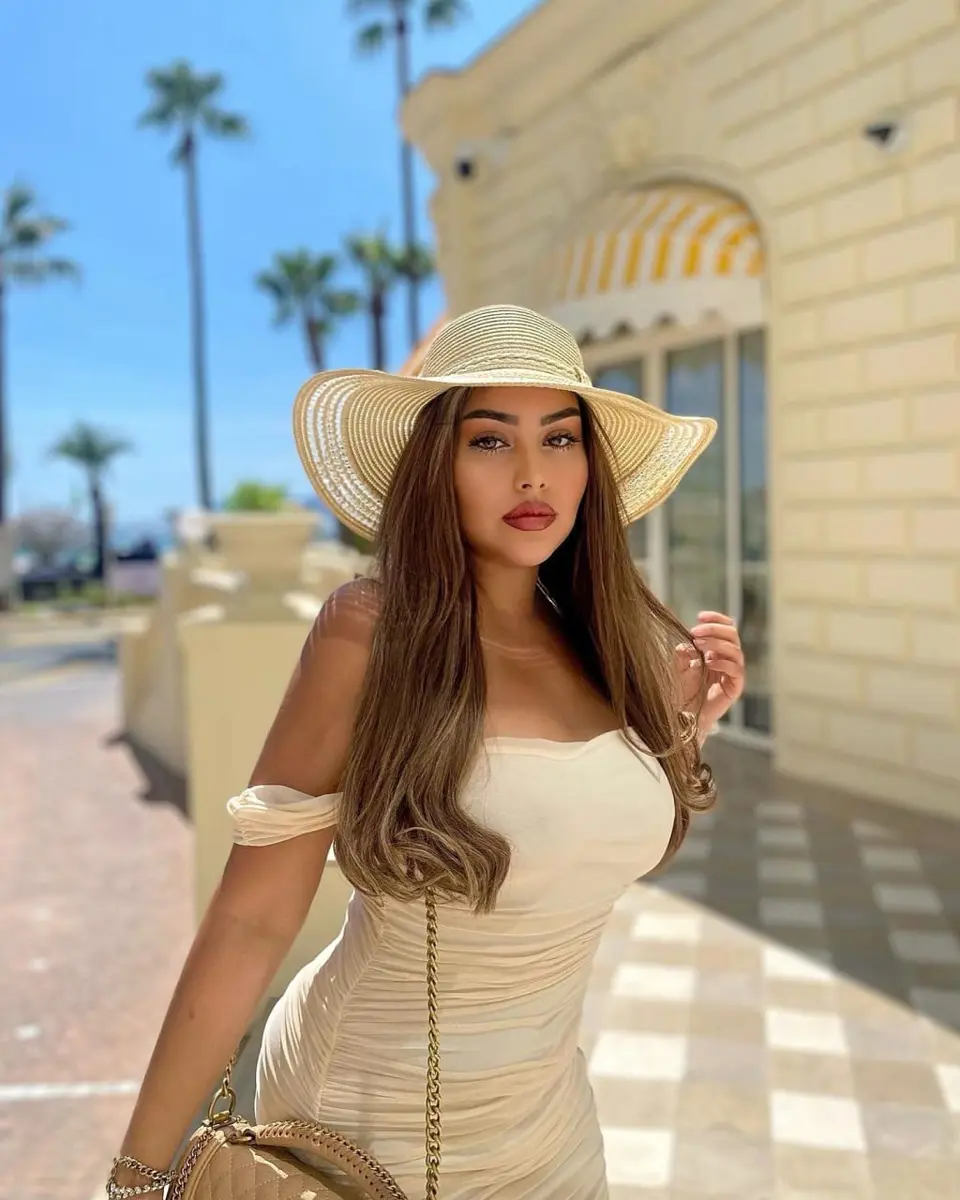 Elena escort in Dubai