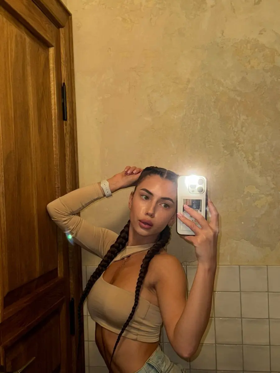 Elisa escort in Dubai