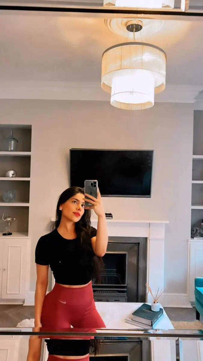 EMILY escort in Dubai