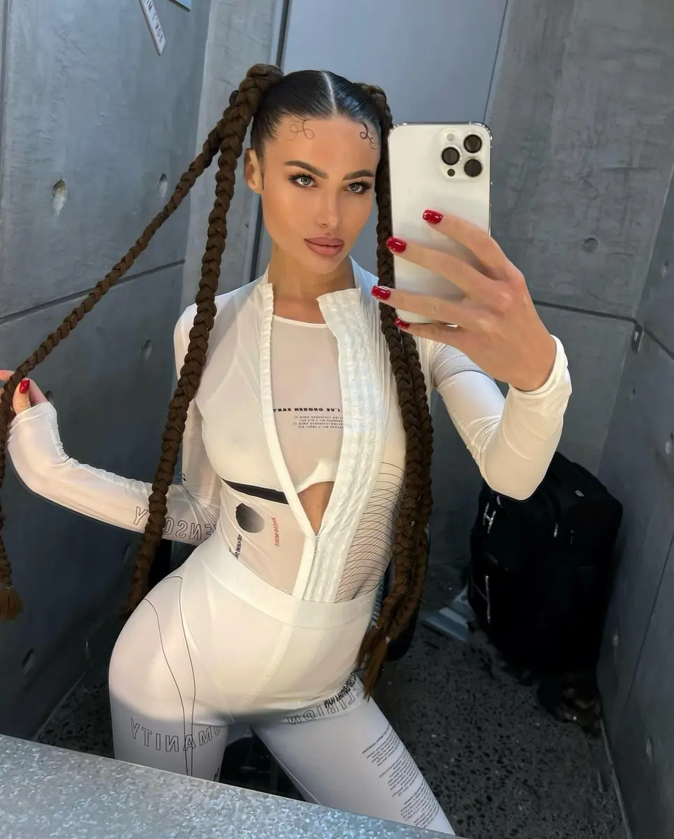 Emina escort in Dubai