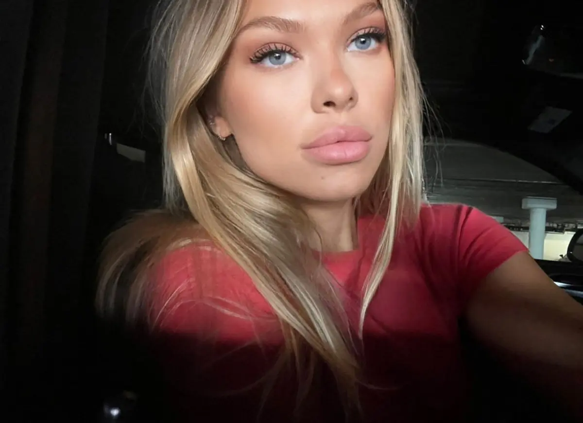 Emma escort in Dubai