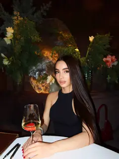 Emma escort in Dubai