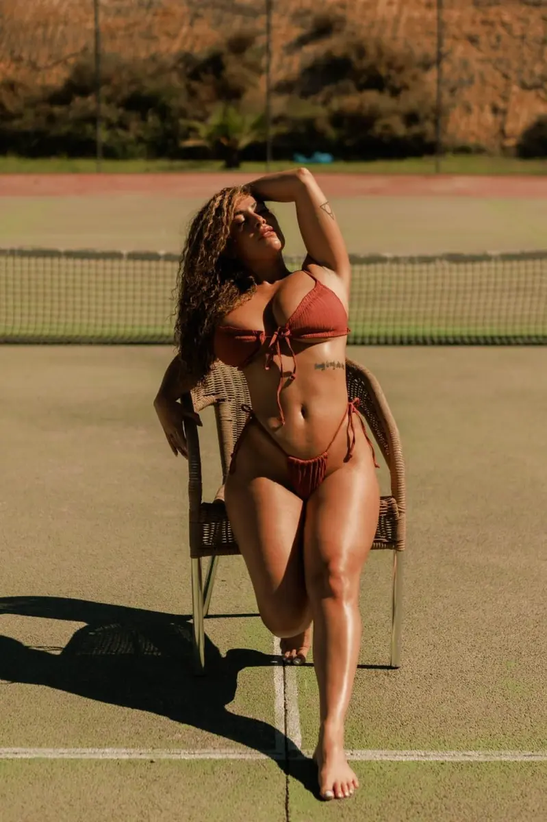 Faye escort in Dubai