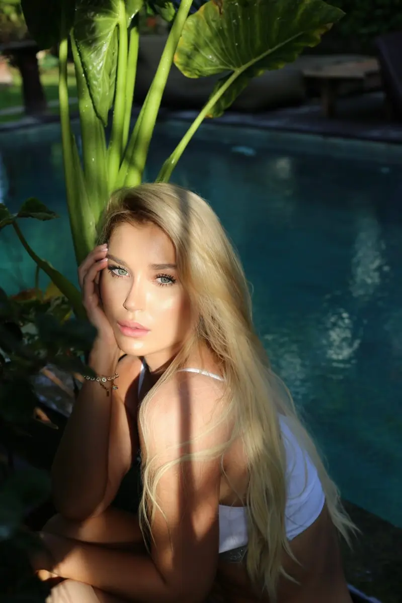 Jasmine escort in Dubai