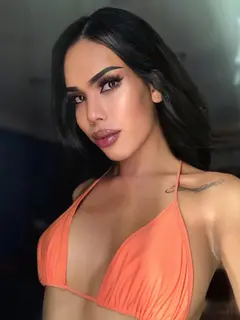 Kamila escort in Dubai