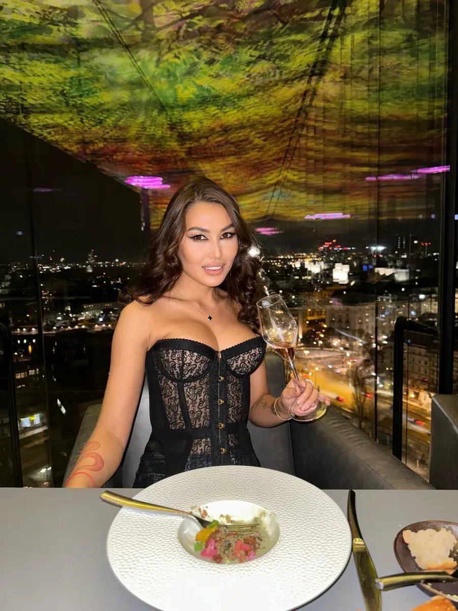 Karina escort in Dubai