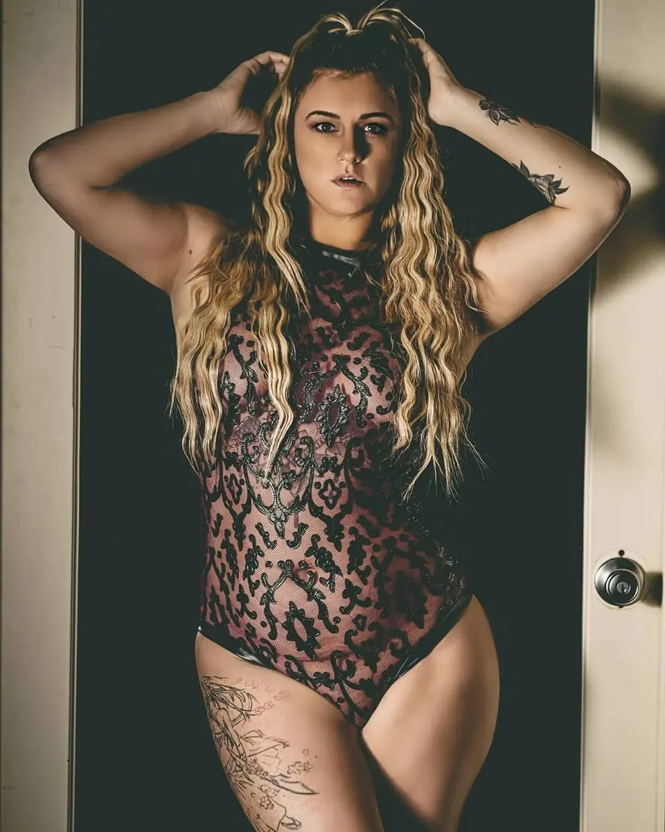 Katie escort in Dubai