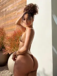 Kiki escort in Dubai