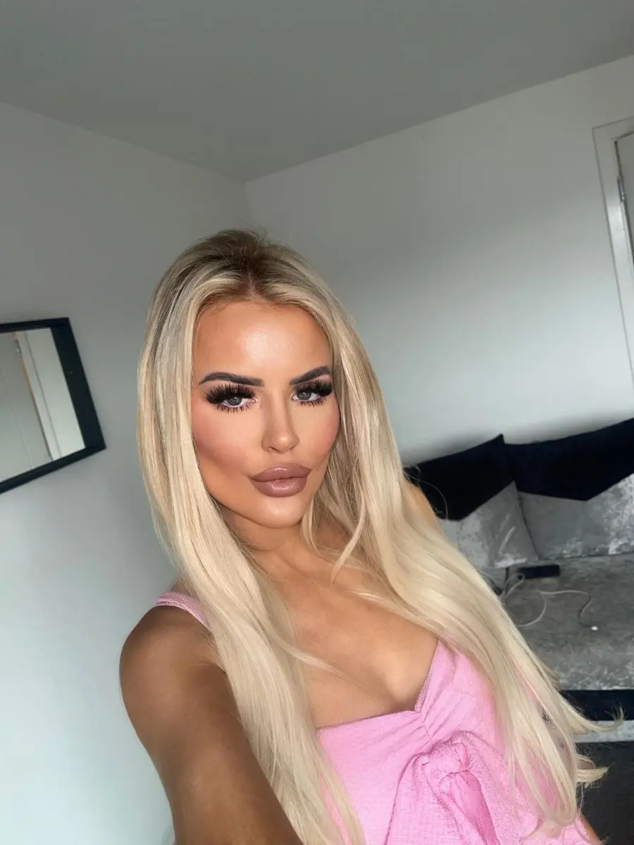 LAURA escort in Dubai