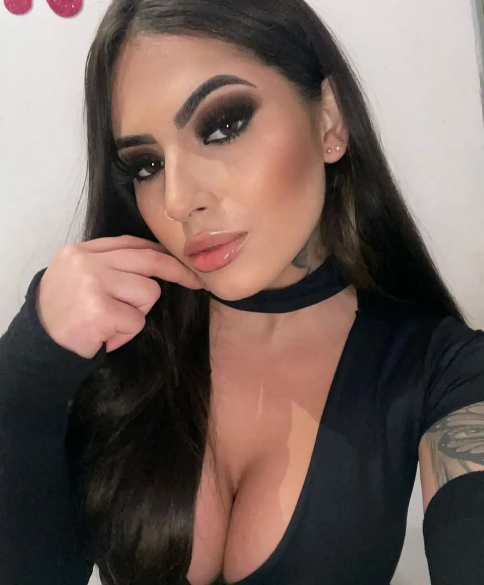 Loren escort in Dubai