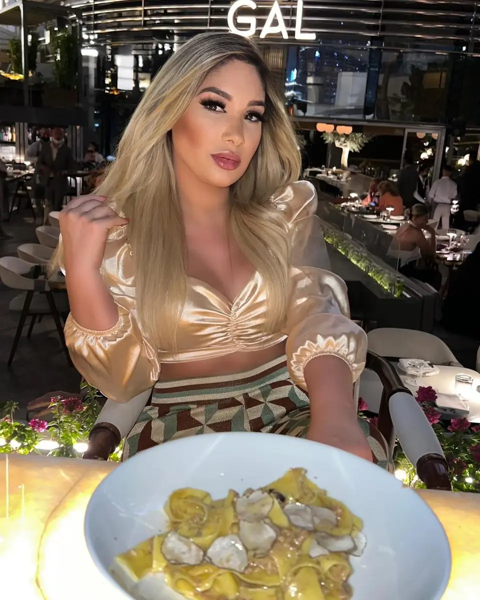 Luana escort in Dubai