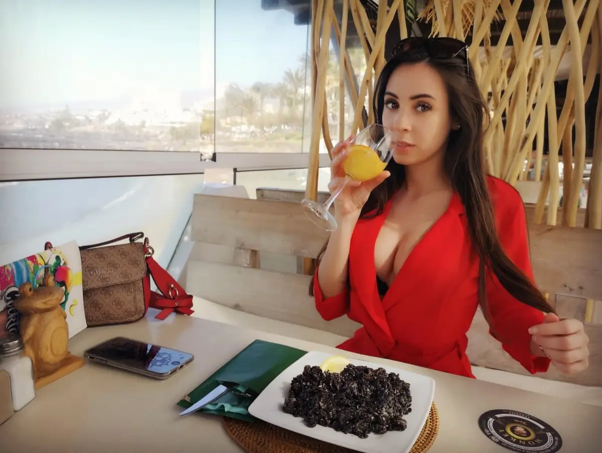 Martina escort in Dubai