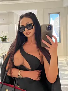 Marya escort in Dubai