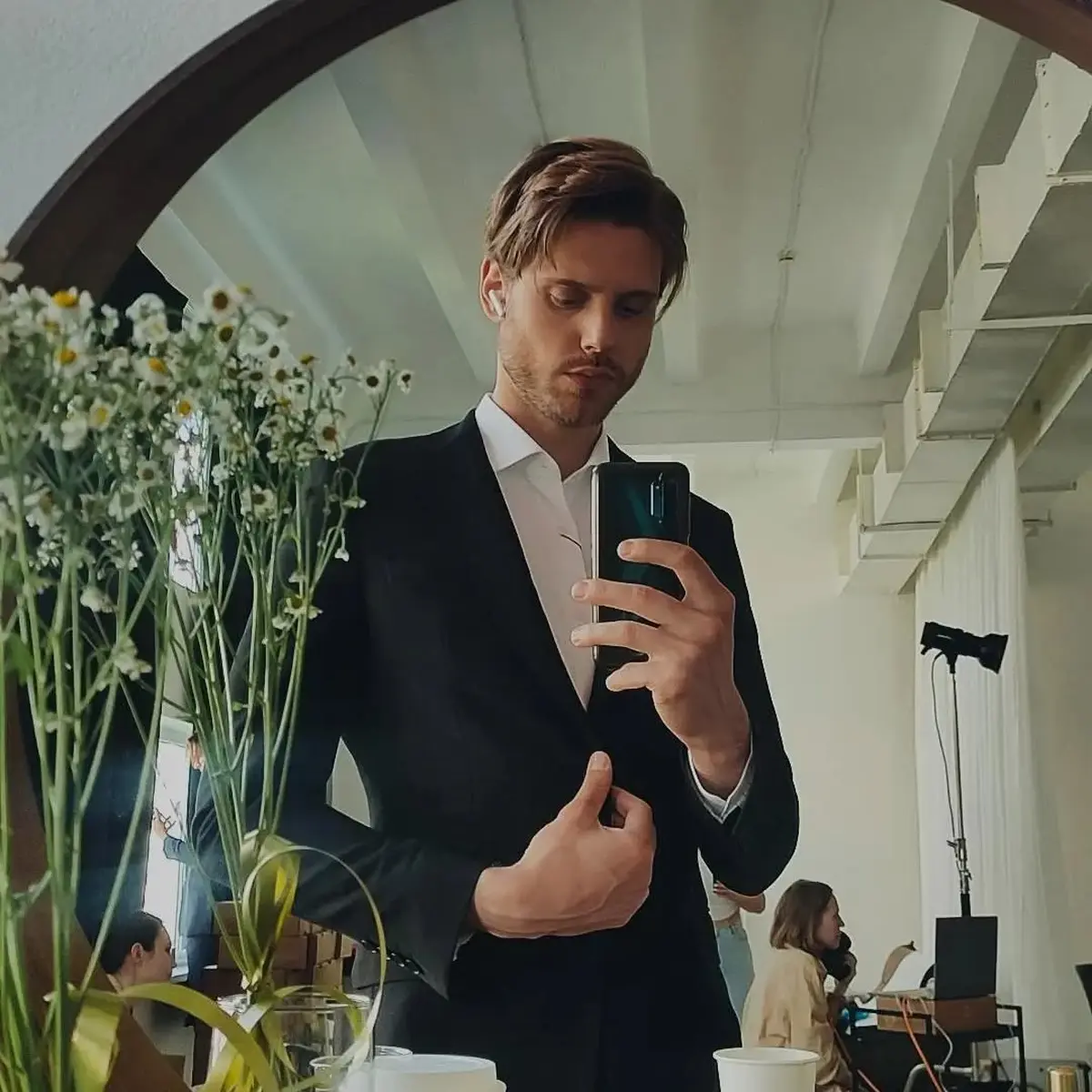 Miron escort in Dubai