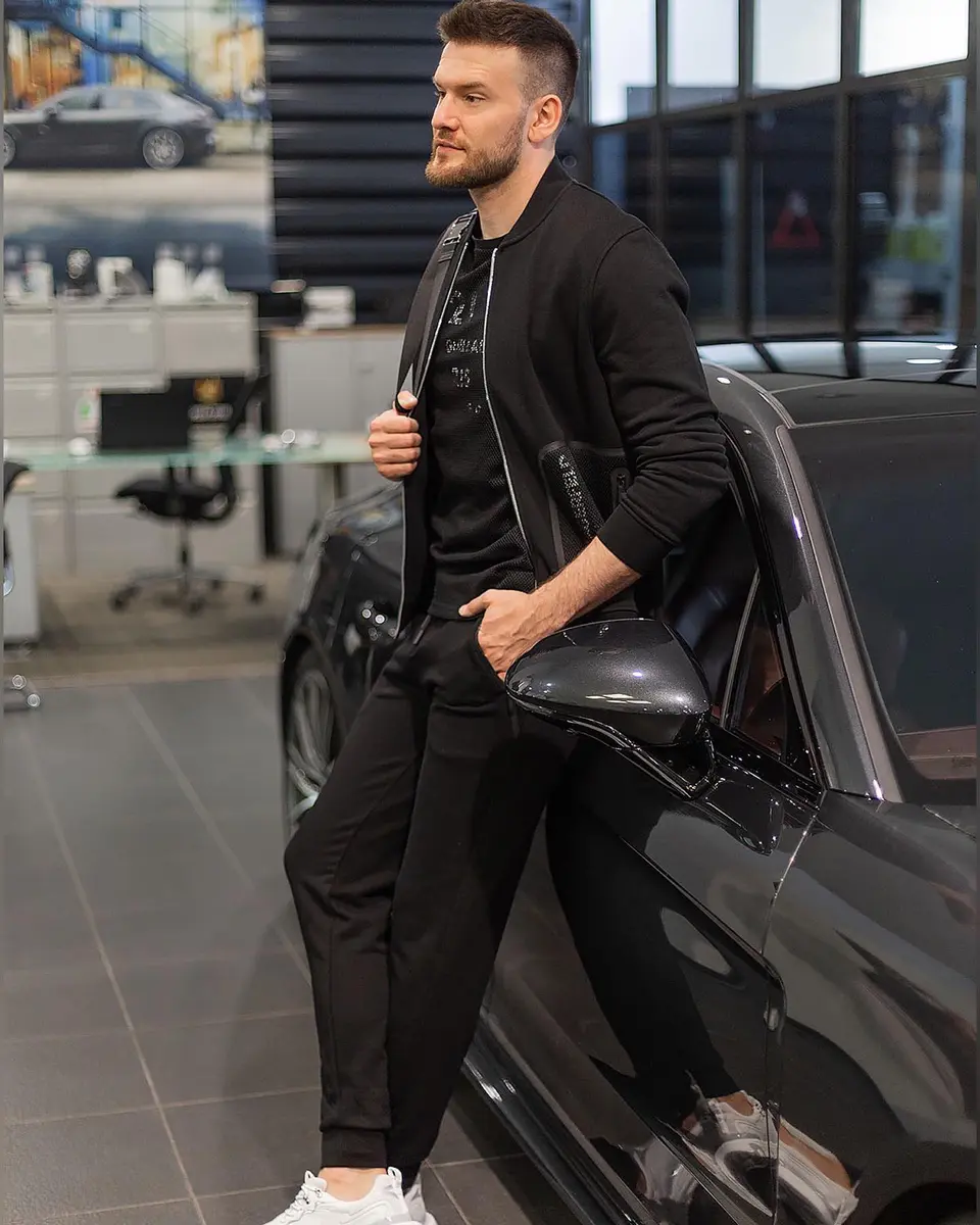 Oleg escort in Dubai