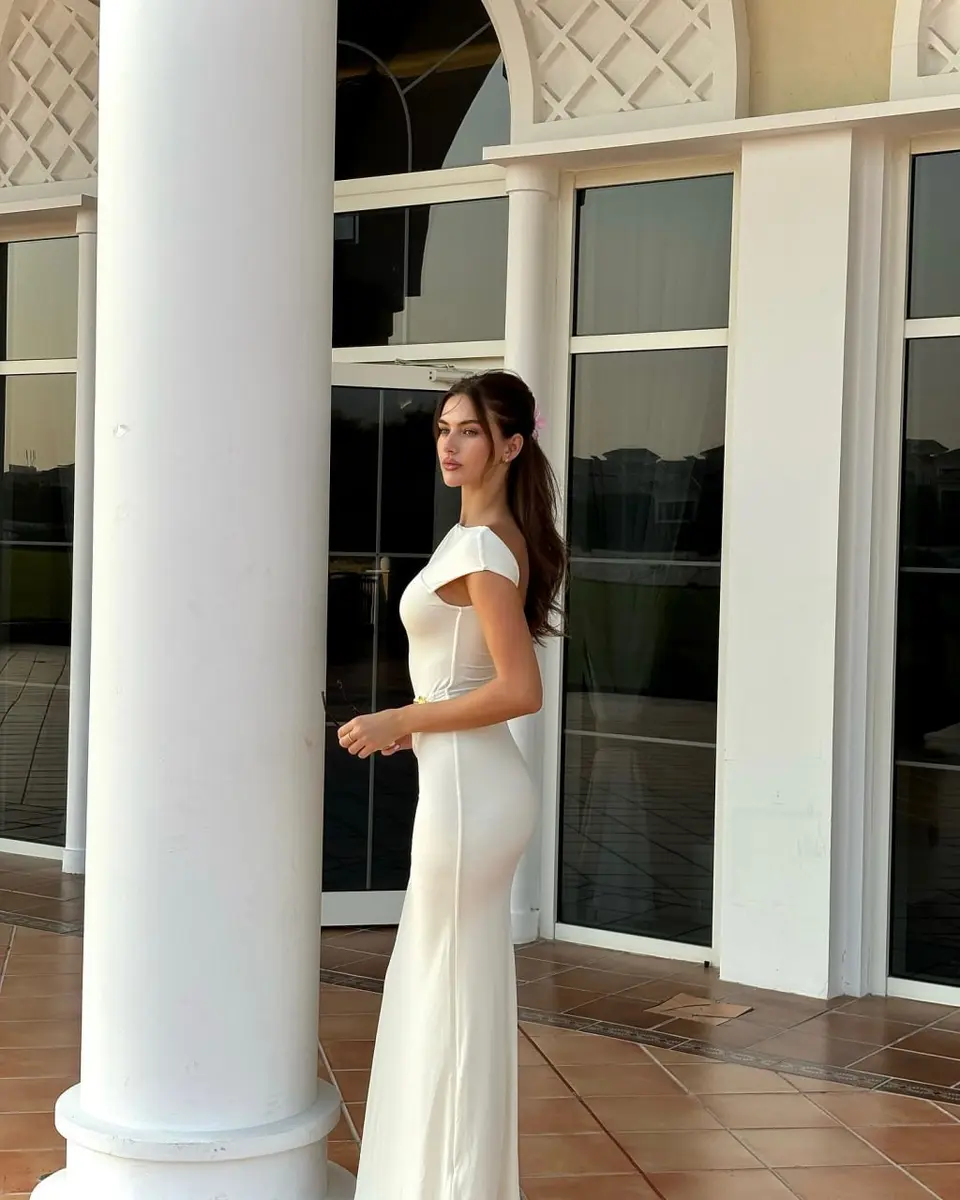 Oliviya escort in Dubai