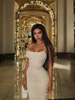 Penelope escort in Dubai