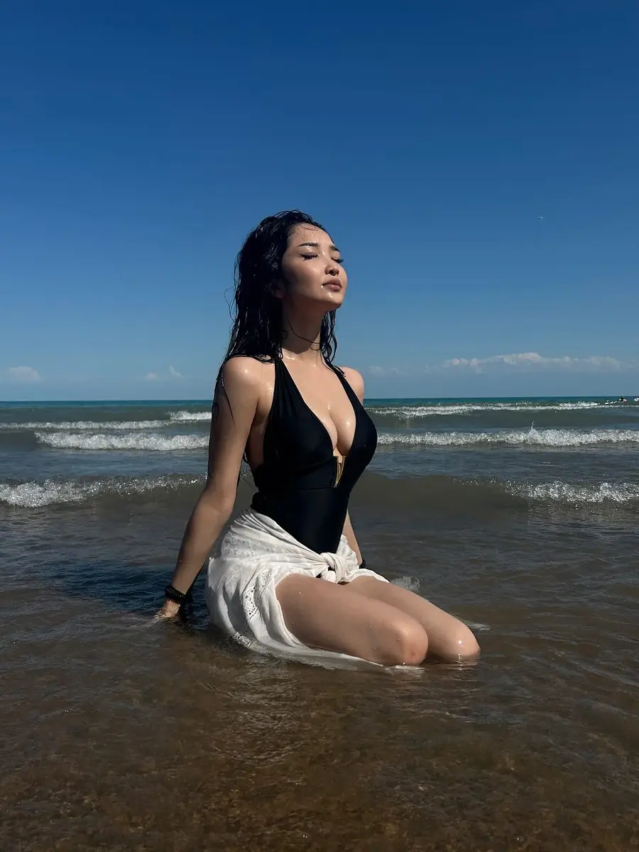 Rosalia escort in Dubai