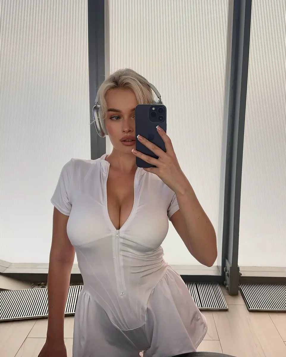 Serena escort in Dubai