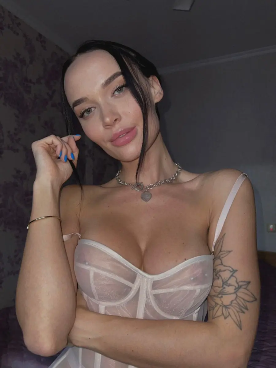 Vicki escort in Dubai