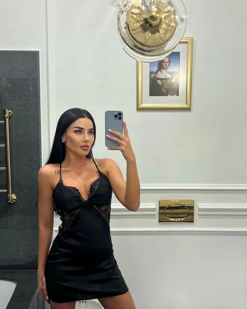 Victoria escort in Dubai