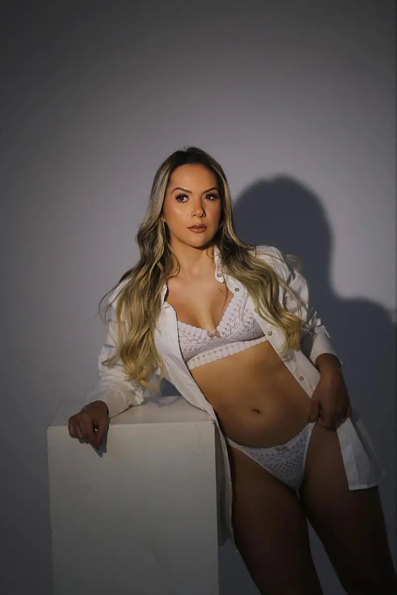 VICTORIA  escort in Dubai