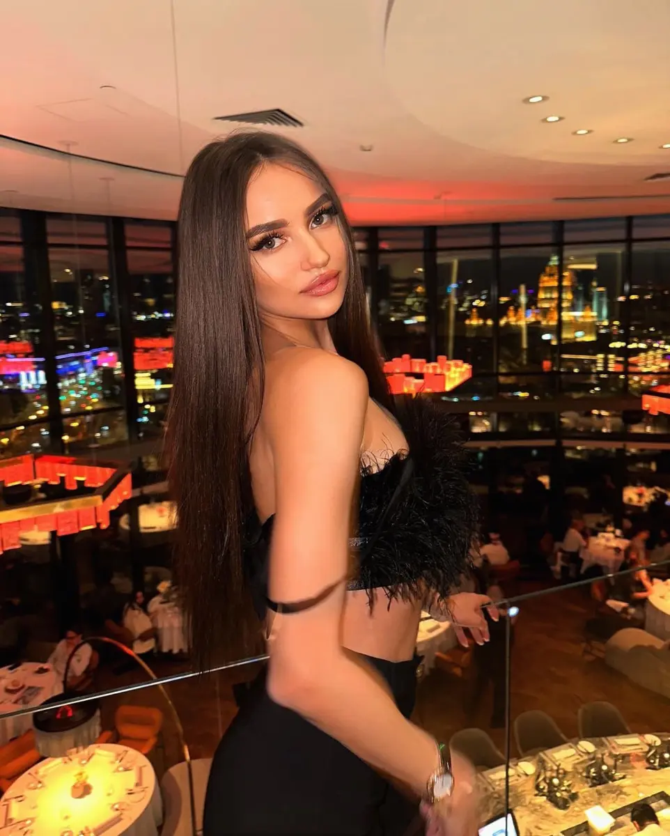 Victoria escort in Dubai