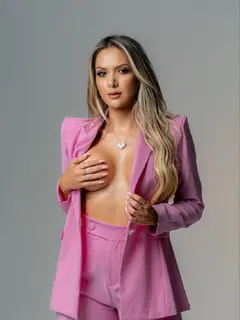 VICTORIA  escort in Dubai