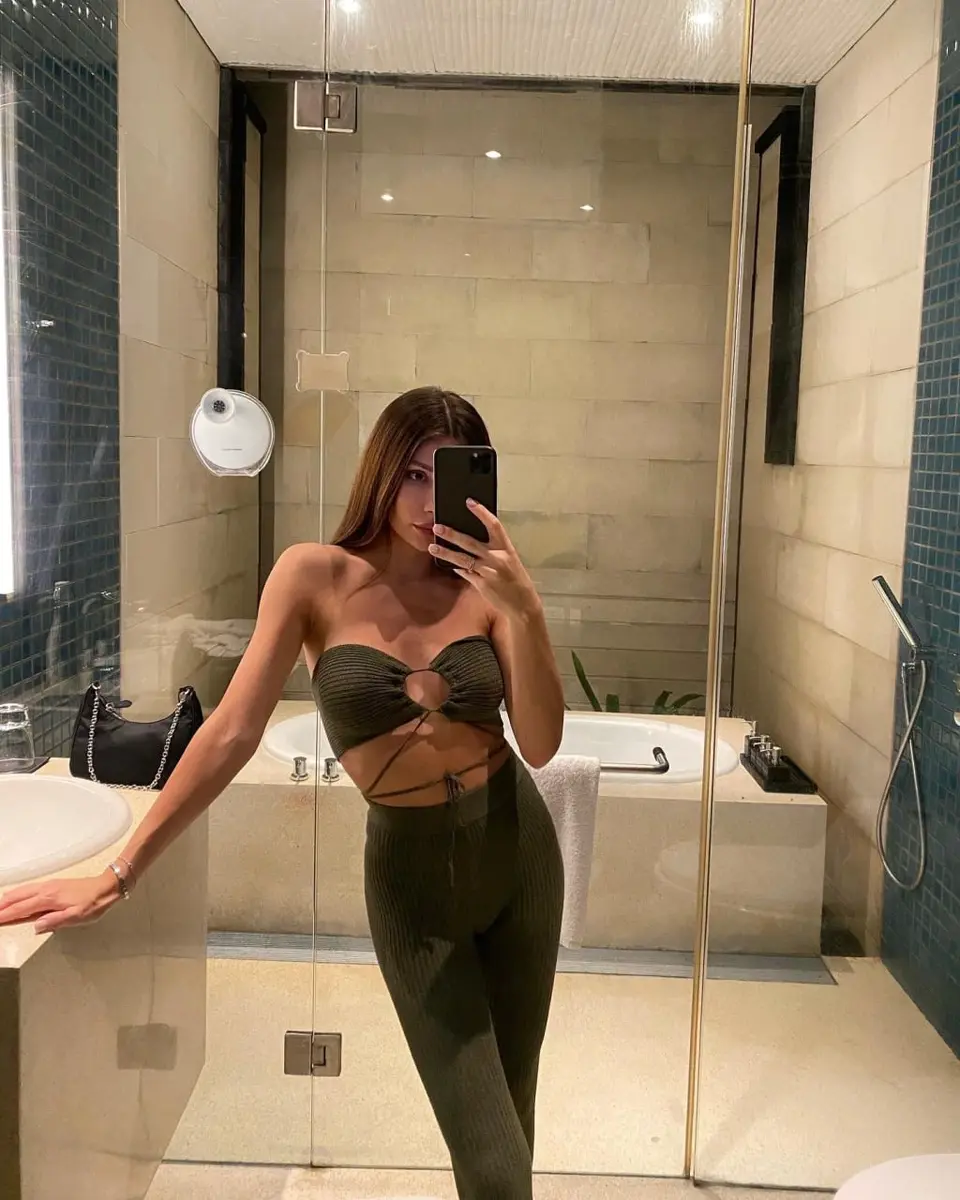 Viktorija escort in Dubai