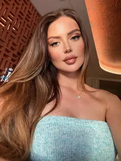 Vita escort in Dubai